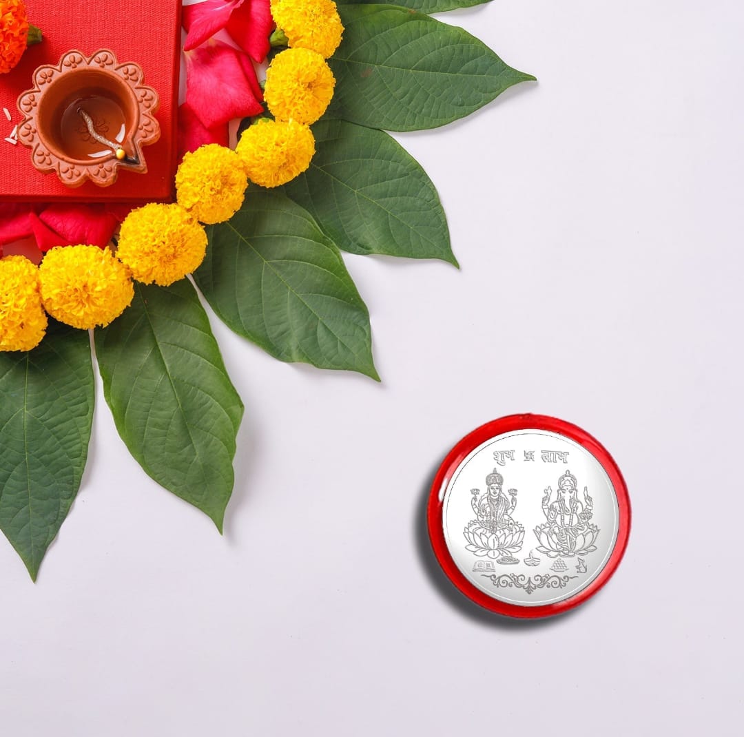 Krishna Flute Rakhi Combo – Festive Gift Hamper for Brother – Raksha Bandhan Gift